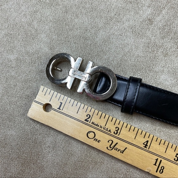 Salvatore Ferragamo Gancini Buckle Black Leather Unisex Belt 34'' waist - Picture 5 of 14